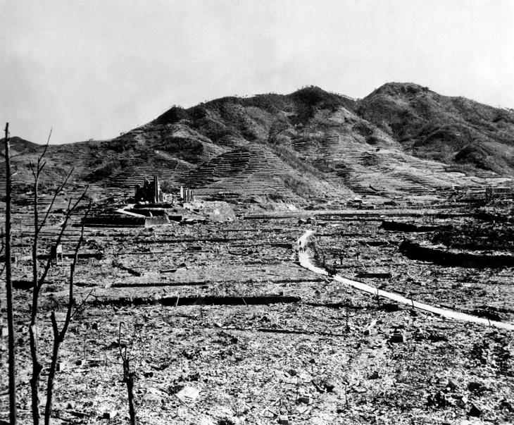 原爆投下後の長崎の様子