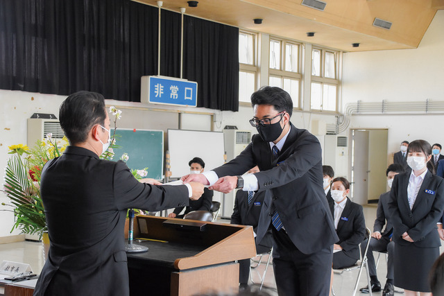 行政の一員へ新たな一歩
