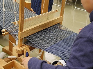 縦縞の美しい伝統織物
