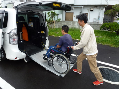 車内収容