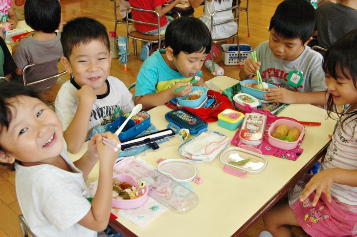 幼稚園給食