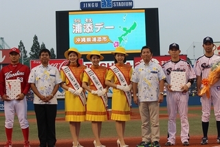 ４