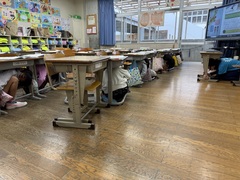 地震・津波を想定した学校・地域合同の避難訓練